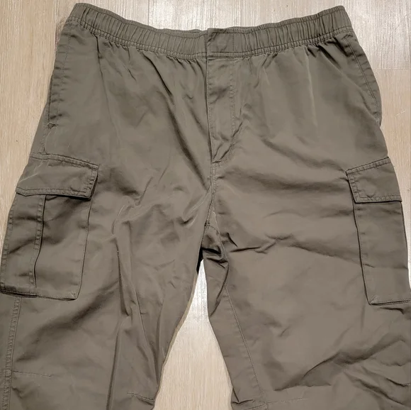 Mens CSG olive cargo pants - Picture 2 of 5